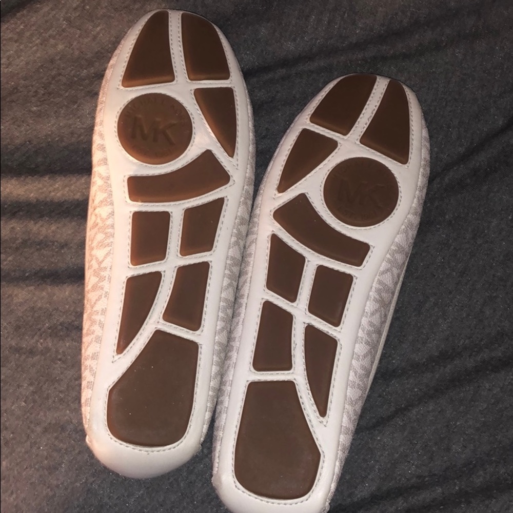 Micheal kors flats - Picture 3 of 4